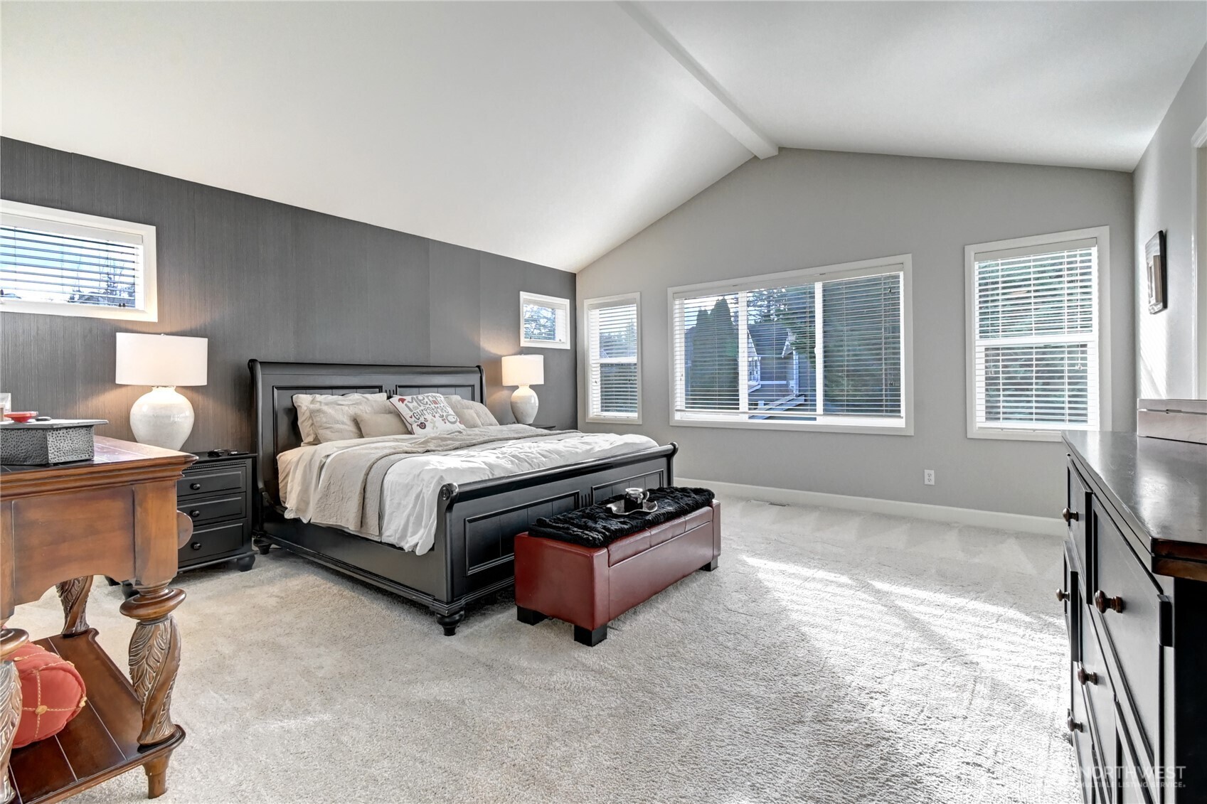 6617 Sword Fern Avenue SE