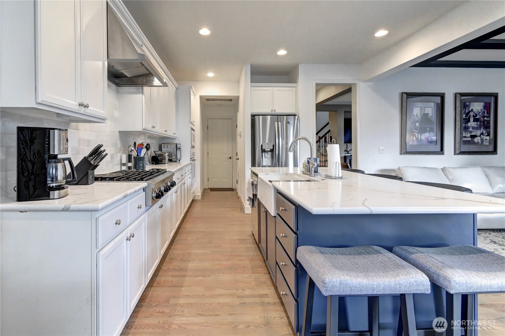 6617 Sword Fern Avenue SE