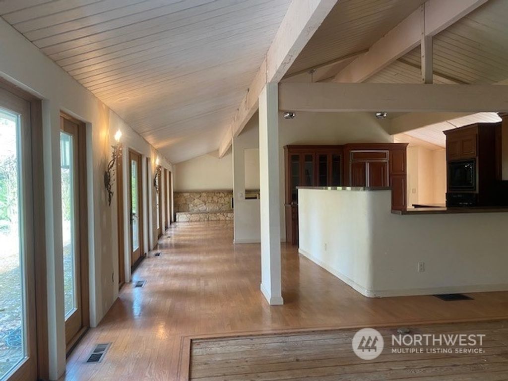 Photo of 2011 144th Avenue SE, Bellevue, WA 98006 (MLS # 2211683)