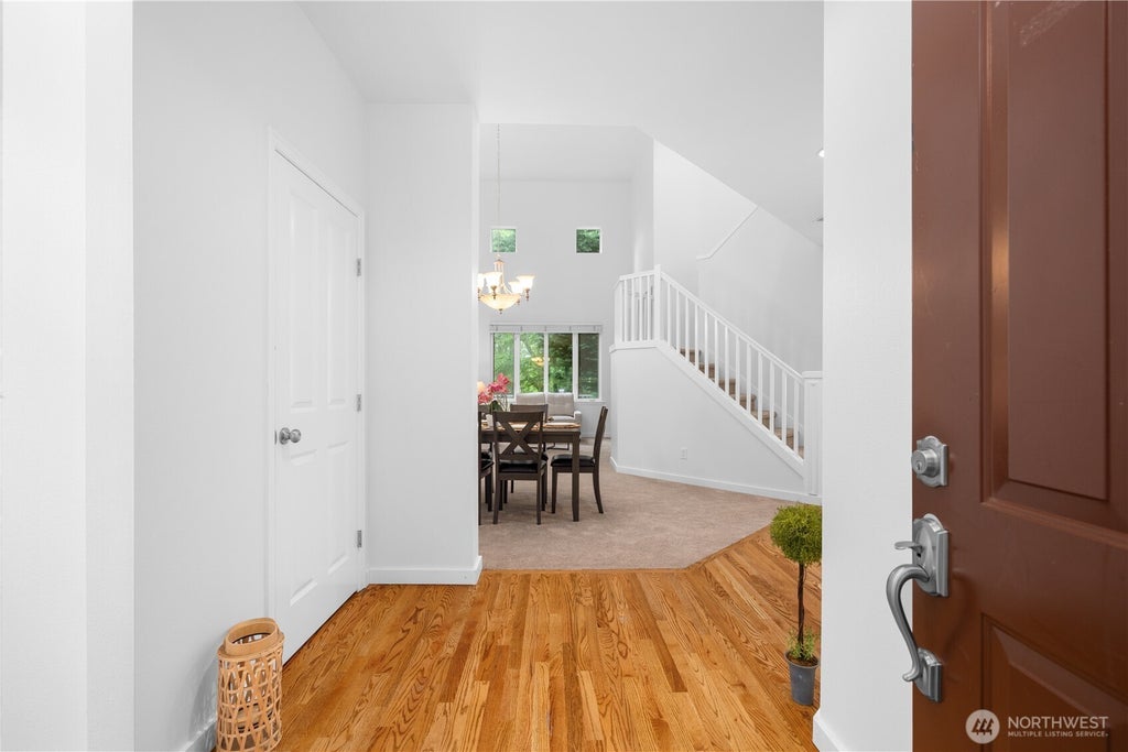 Photo of 22526 SE 12th Place, Sammamish, WA 98075 (MLS # 2579970)