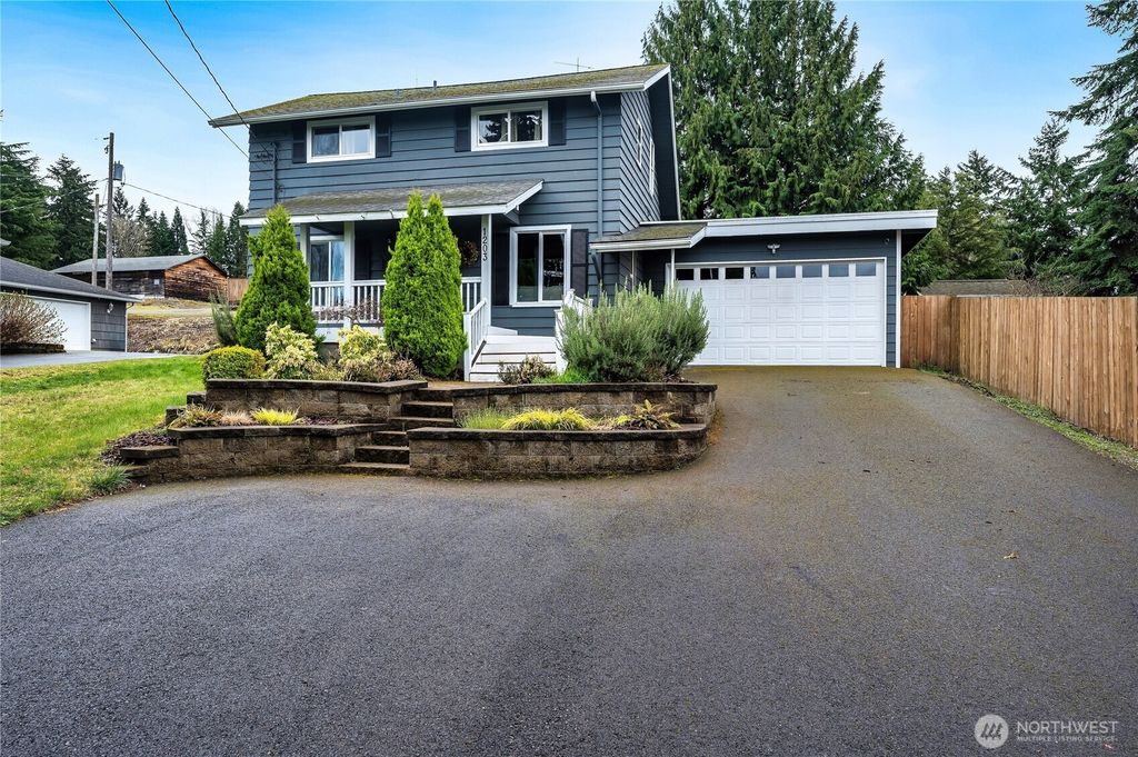 Photo of 1203 Juniper Street, Milton, WA 98354 (MLS # 2346528)