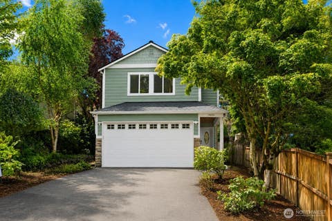 Photo of 15033 70th Avenue NE, Kenmore, WA 98028 (MLS # 2538811)