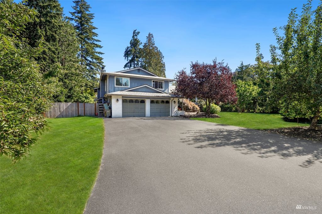 Photo of 13901 48th Place W, Edmonds, WA 98026 (MLS # 1994857)