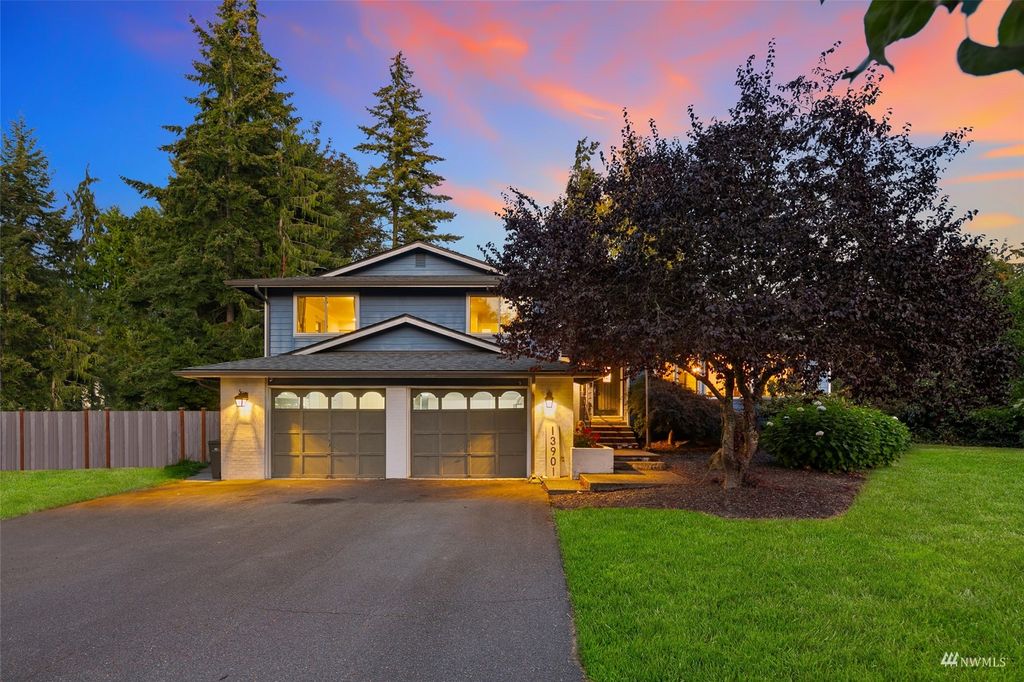 Photo of 13901 48th Place W, Edmonds, WA 98026 (MLS # 1994857)