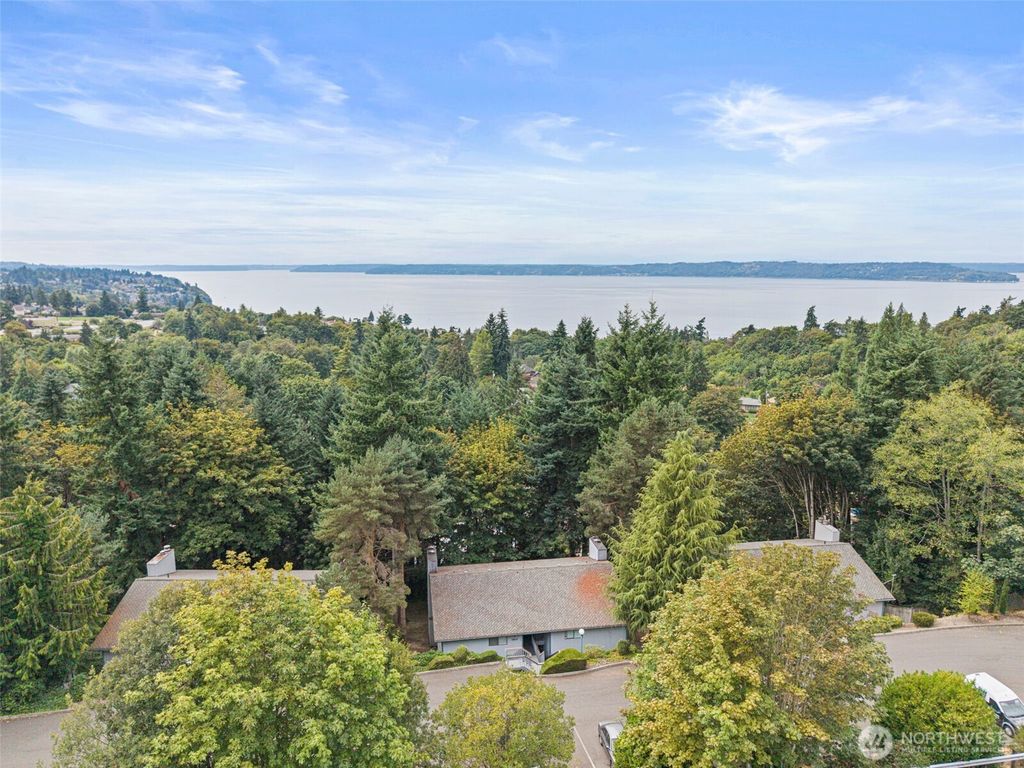 Photo of 28625 S 16th Avenue, Federal Way, WA 98003 (MLS # 2418356)