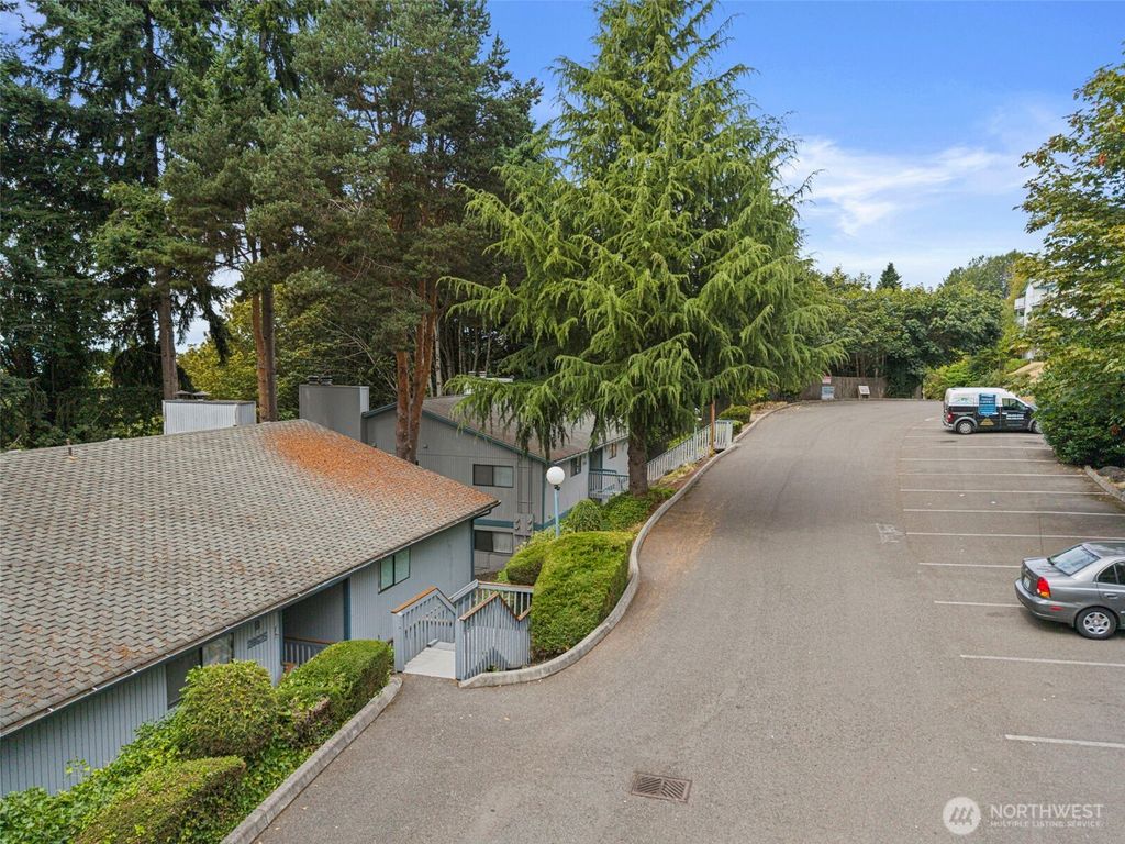 Photo of 28625 S 16th Avenue, Federal Way, WA 98003 (MLS # 2418356)