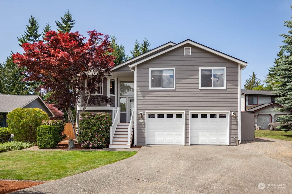 Photo of 24917 13th Place S, Des Moines, WA 98198 (MLS # 2073401)