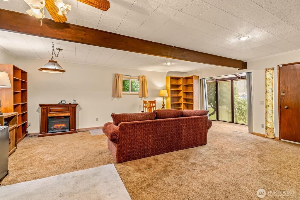 Photo of 18123 60th Avenue W, Lynnwood, WA 98037 (MLS # 2460143)