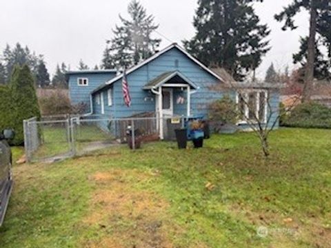 Photo of 18123 60th Avenue W, Lynnwood, WA 98037 (MLS # 2460143)