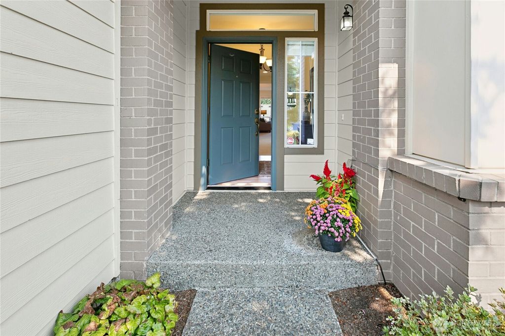 Photo of 22866 NE 127th Way, Redmond, WA 98053 (MLS # 2428746)