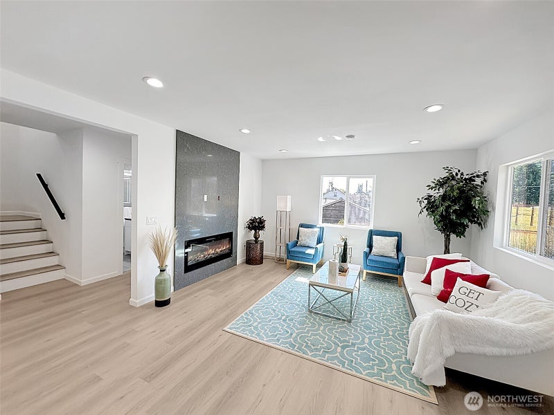 7403 Beverly Blvd