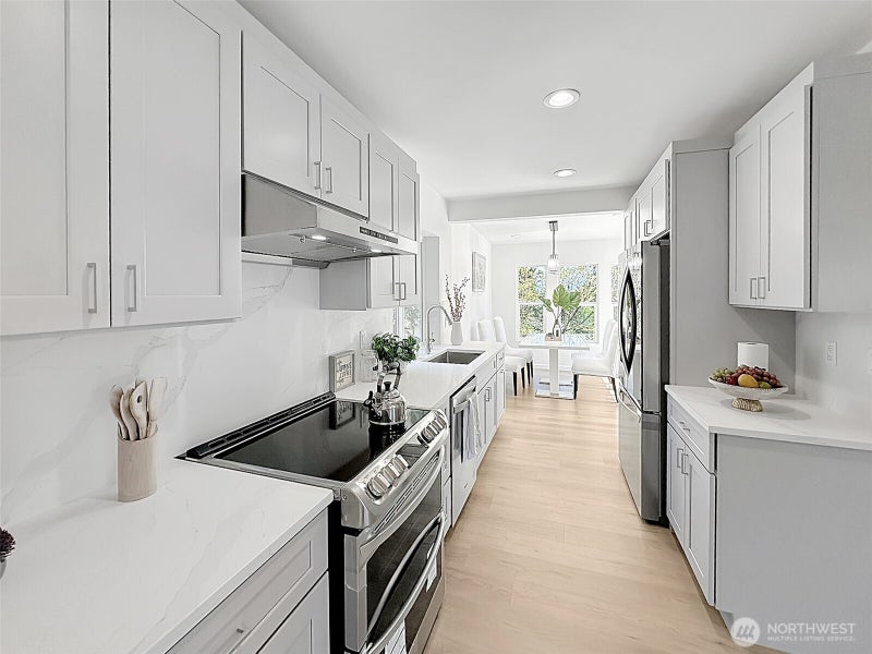 7403 Beverly Blvd