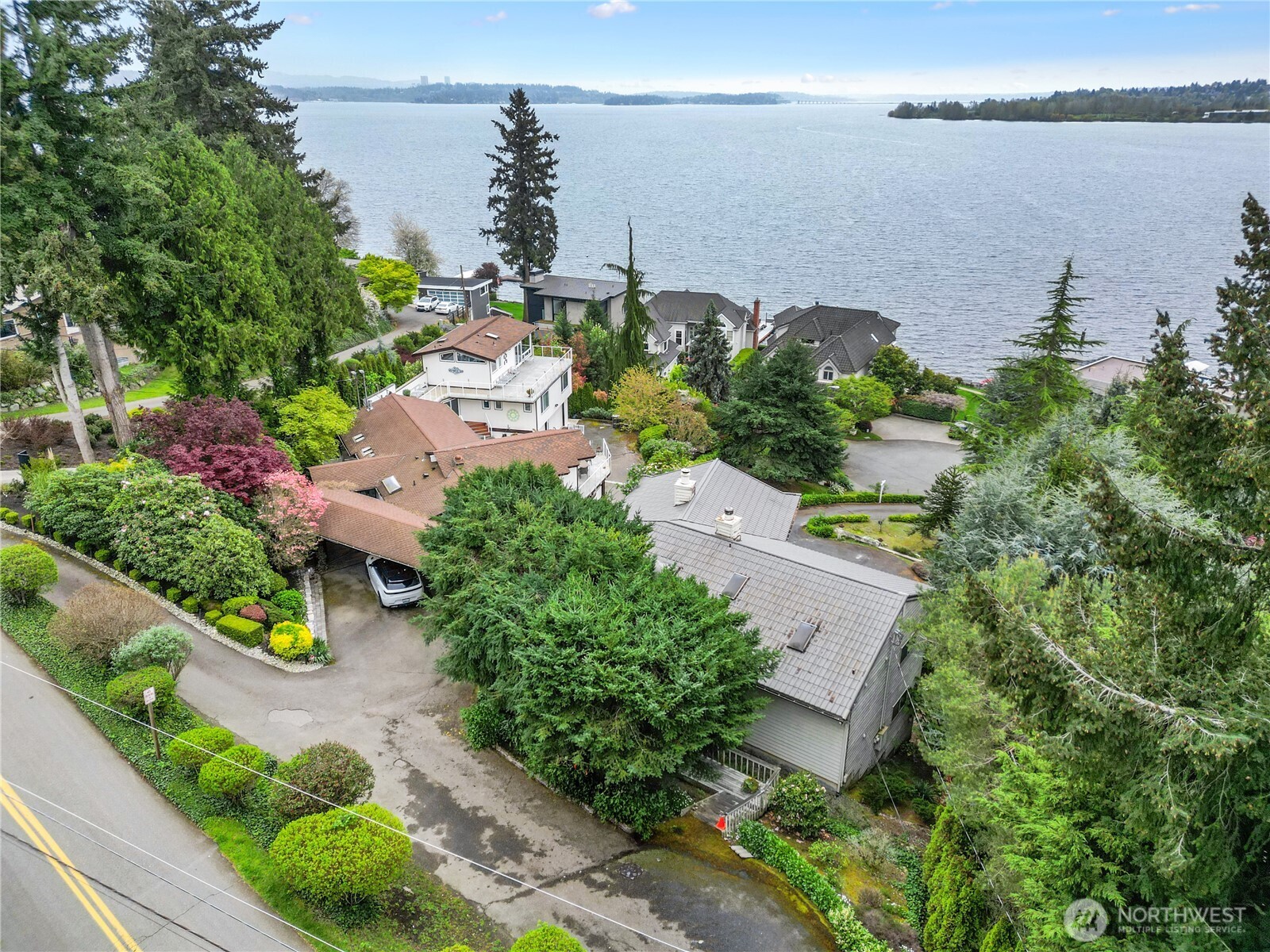 11150 Champagne Point Road NE