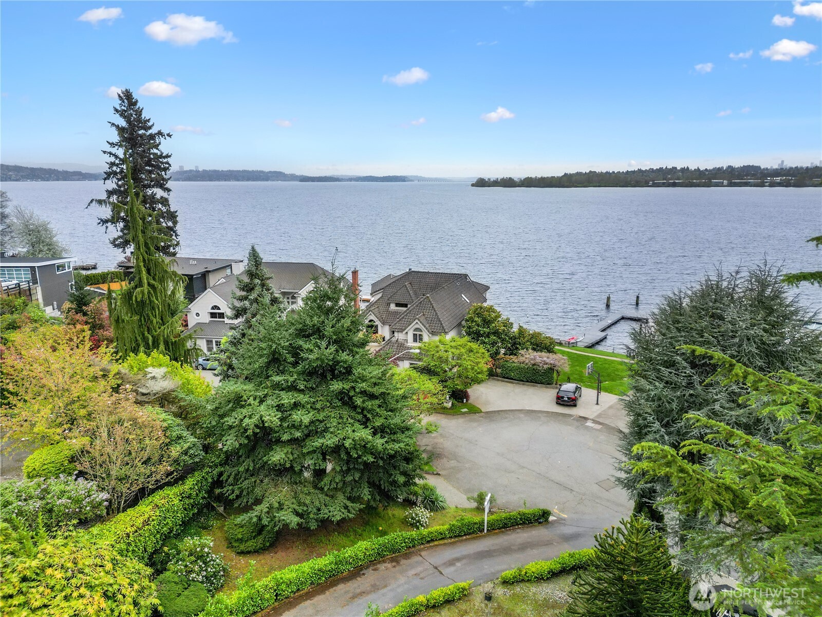 11150 Champagne Point Road NE