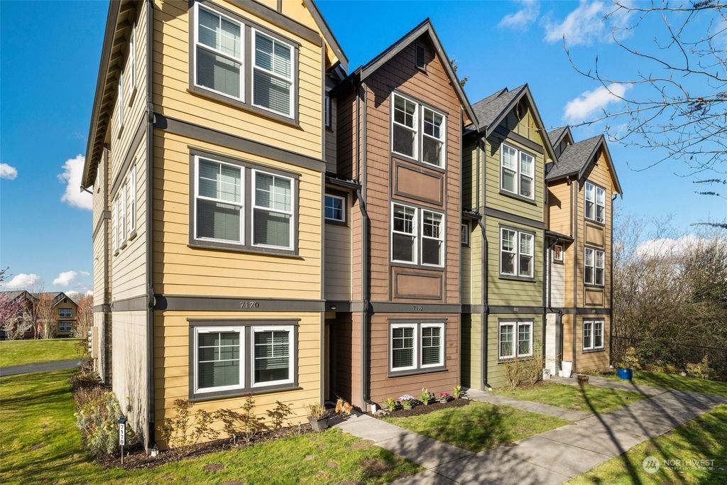 Photo of 7172 27th Avenue SW, Seattle, WA 98106 (MLS # 2052527)