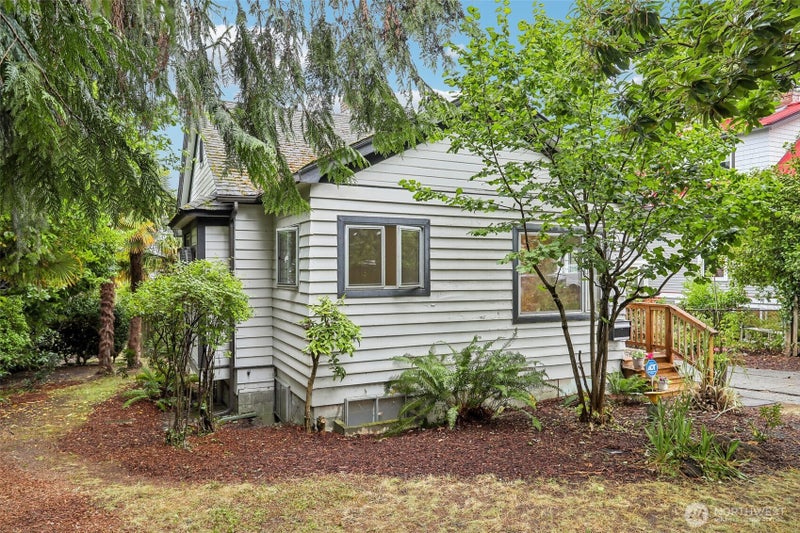 1807 30th Avenue S