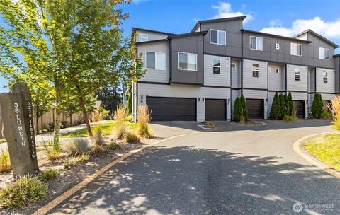 Photo of 3230 148th Street SW #B2, Lynnwood, WA 98087 (MLS # 2567627)