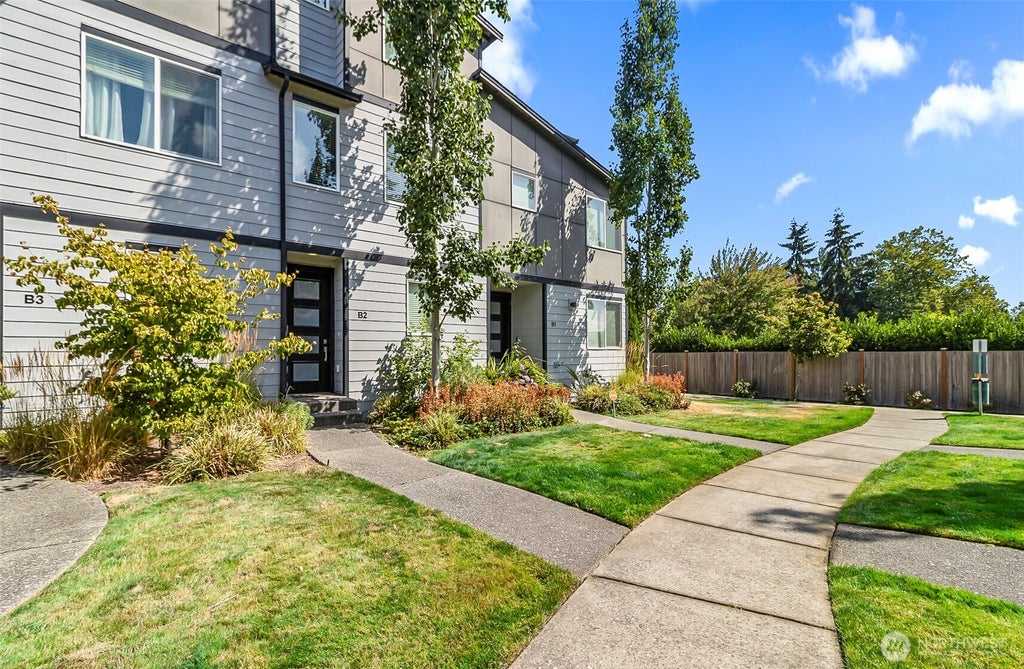 Photo of 3230 148th Street SW #B2, Lynnwood, WA 98087 (MLS # 2567627)