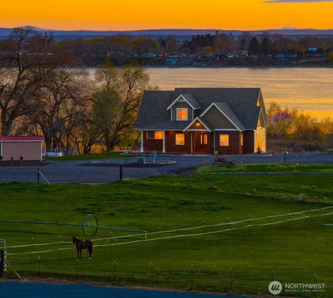 Photo of 2762 Elgin Road Rd NE, Moses Lake, WA 98837 (MLS # 2502832)