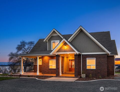 Photo of 2762 Elgin Road Rd NE, Moses Lake, WA 98837 (MLS # 2502832)