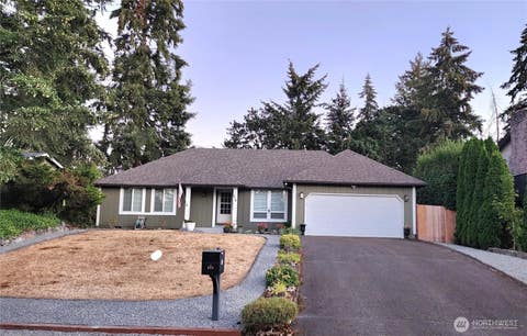 Photo of 614 191st Street E, Spanaway, WA 98387 (MLS # 2572421)