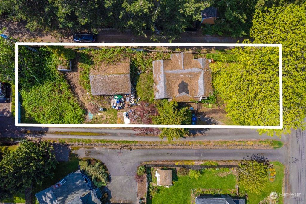 Photo of 1423 SW 158th Street, Burien, WA 98166 (MLS # 2059572)