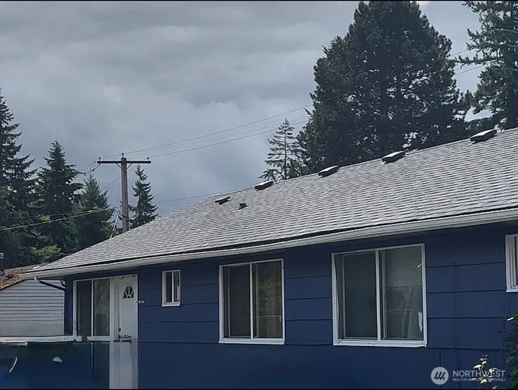 Photo of 1428 NE Kirkland Avenue NE, Renton, WA 98056 (MLS # 2460764)