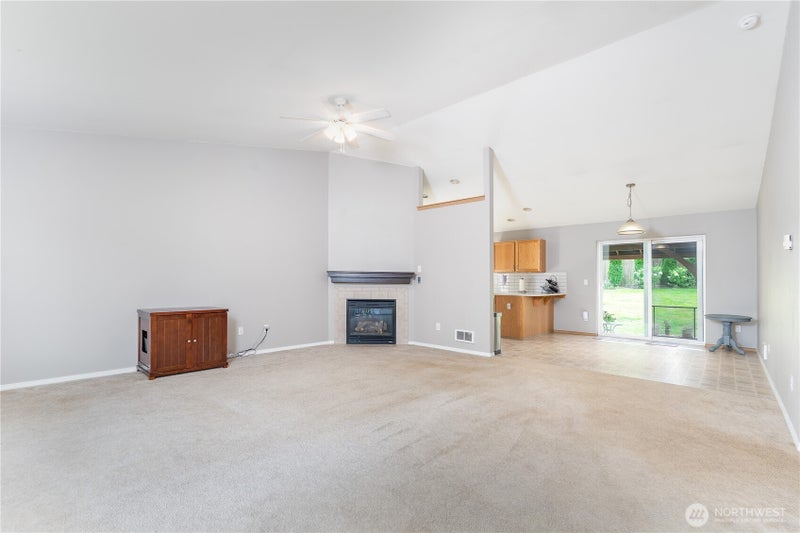 2232 256th Street NW