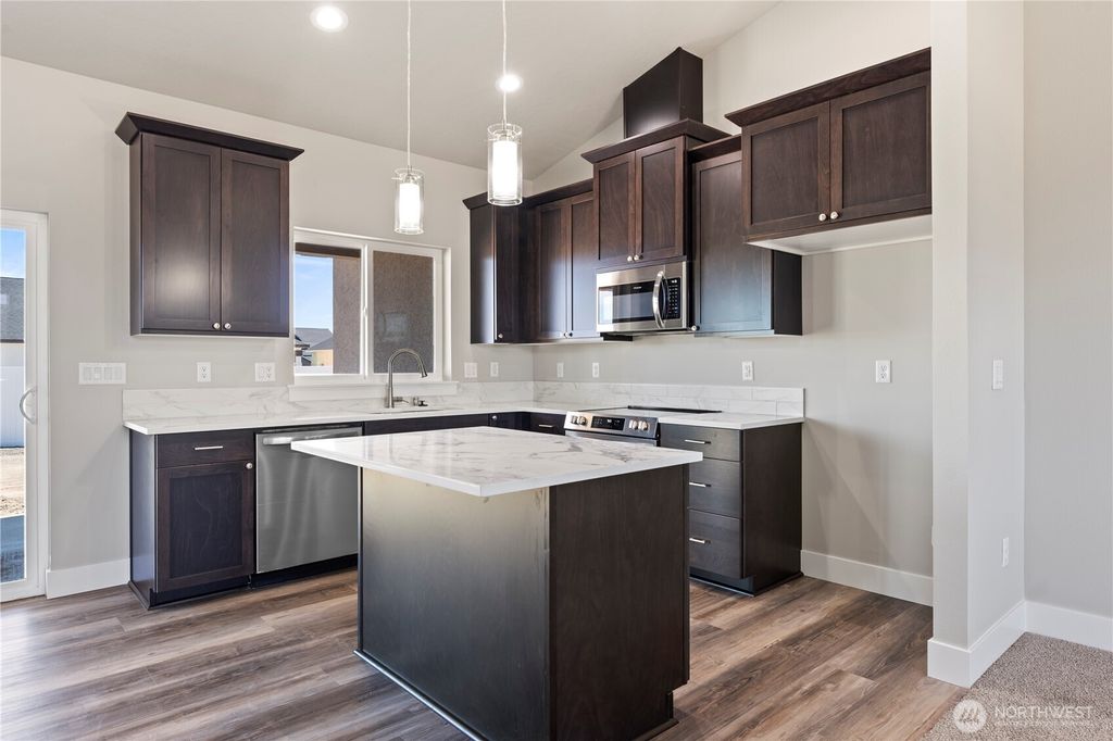 Photo of 713 O Street NE, Quincy, WA 98848 (MLS # 2457690)