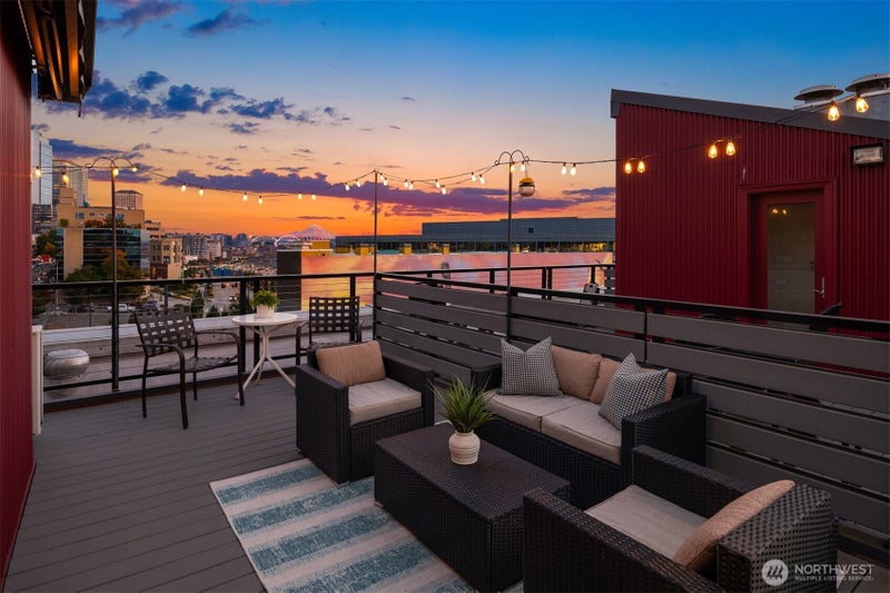66 Bell Street 306