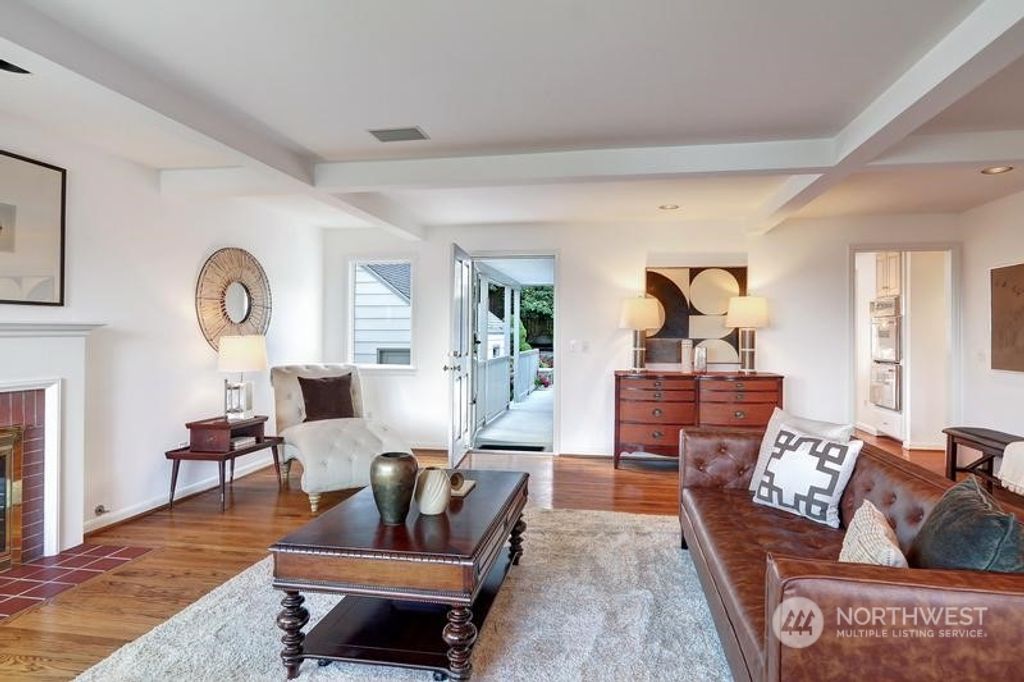 Photo of 7047 53rd Avenue NE, Seattle, WA 98115 (MLS # 2160994)