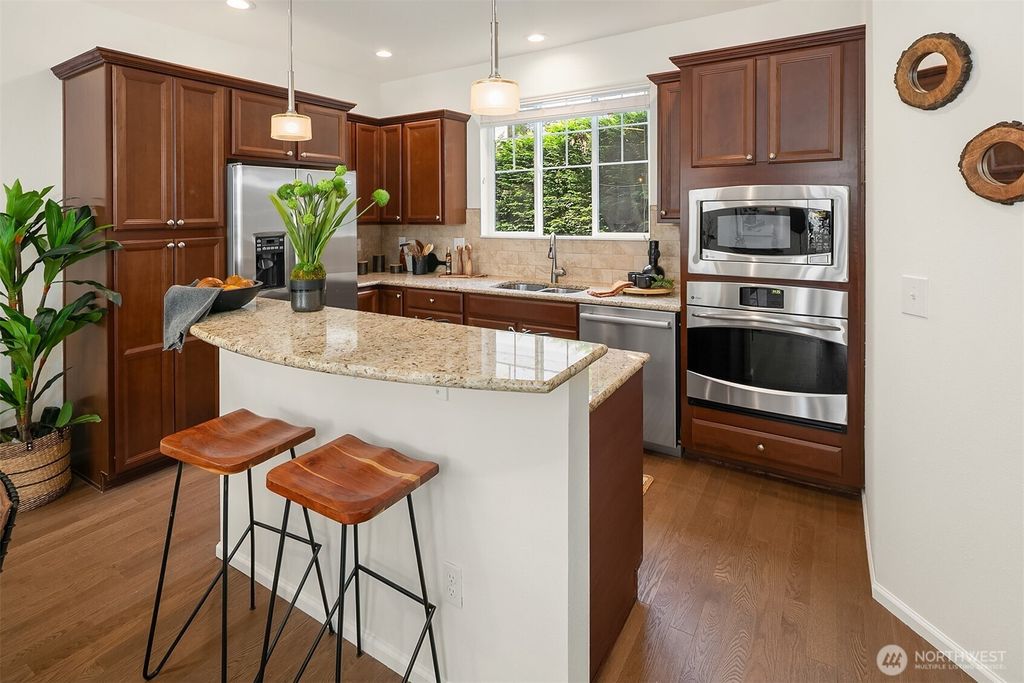 Photo of 105 118th Avenue SE #3, Bellevue, WA 98005 (MLS # 2510236)