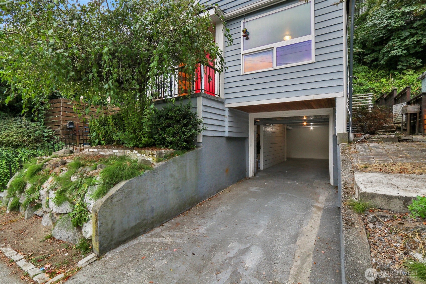 2157 Dexter Avenue N