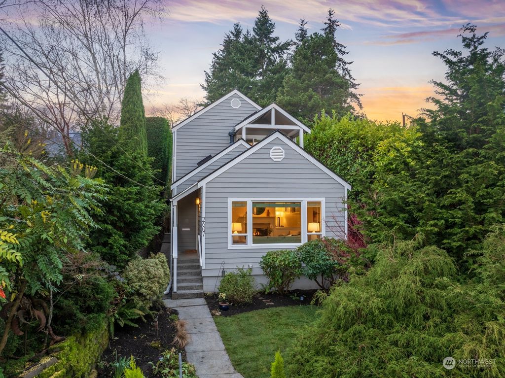 Photo of 2607 4th Avenue W, Seattle, WA 98119 (MLS # 2324506)
