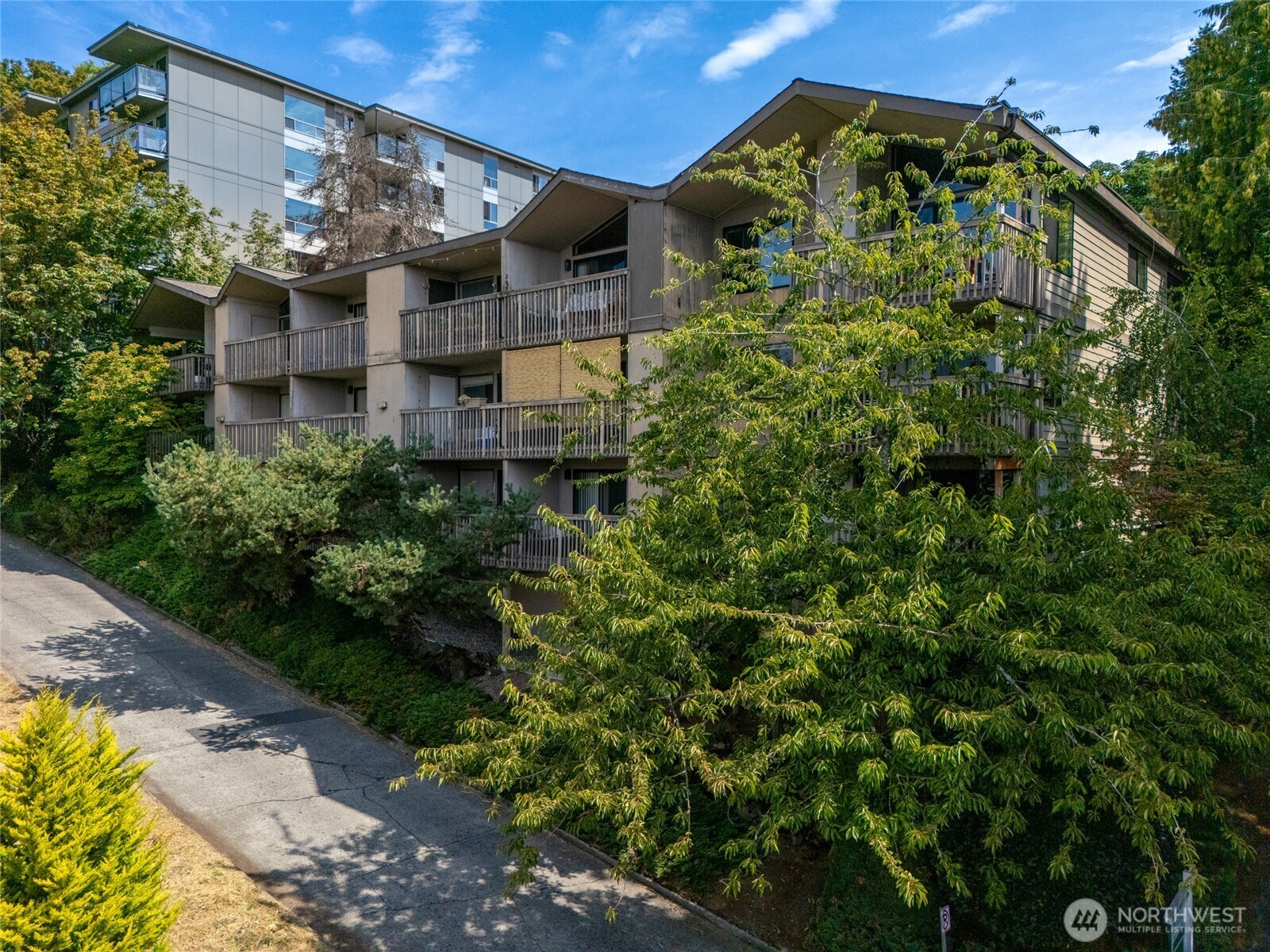 4500 1st Avenue NW