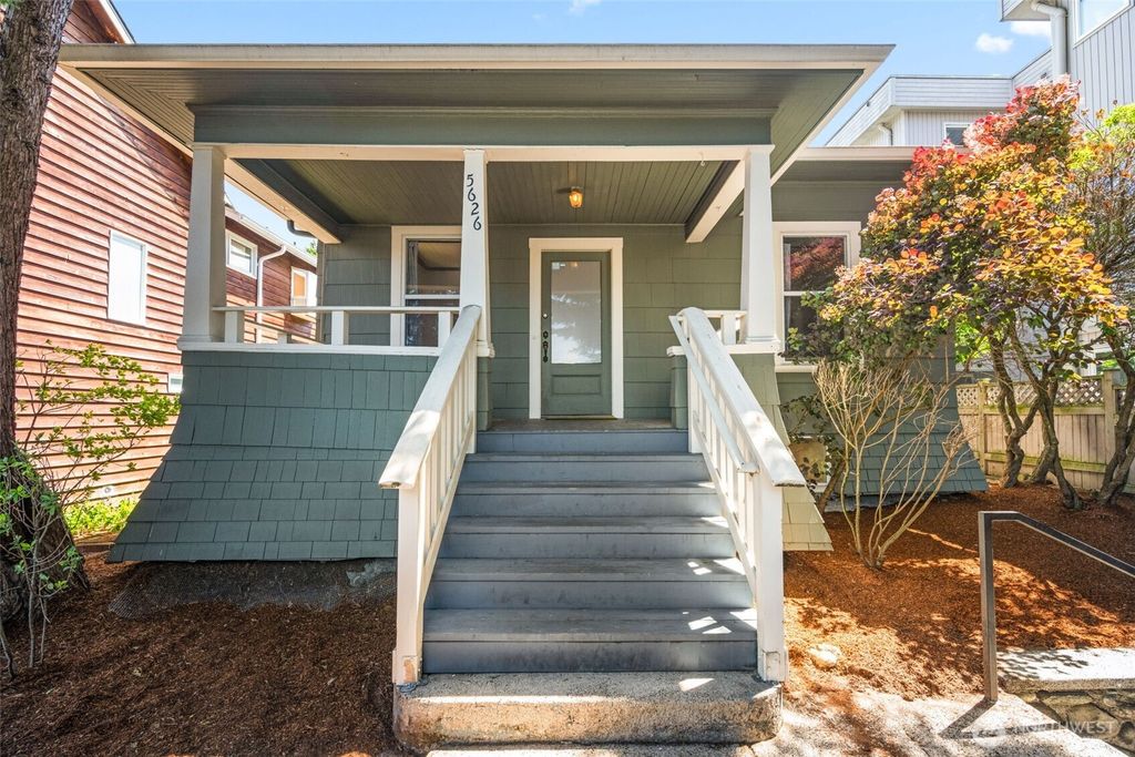 Photo of 5626 Roosevelt Way NE, Seattle, WA 98105 (MLS # 2387764)