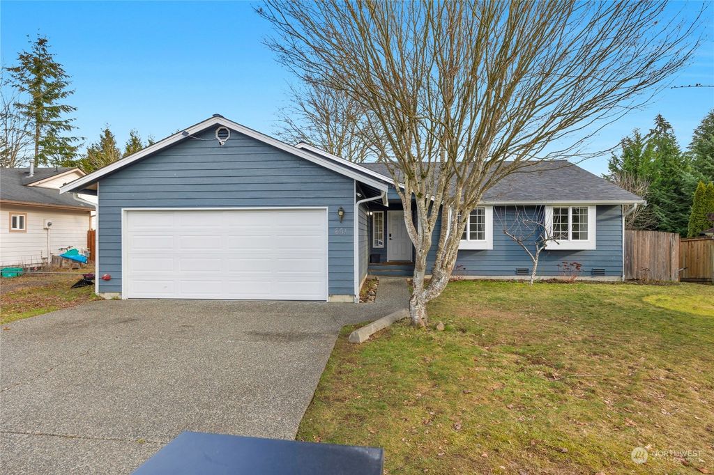 Photo of 601 N Indiana Ave Ave, Granite Falls, WA 98252 (MLS # 2322969)