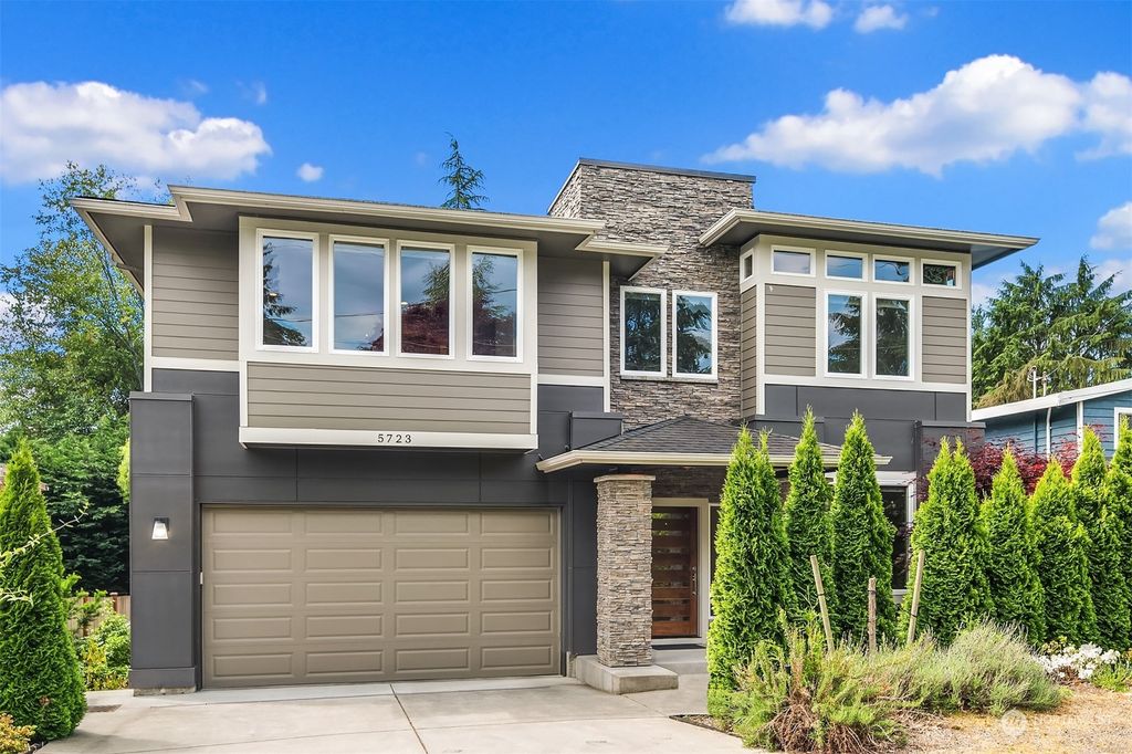 Photo of 5723 NE 197th Street, Kenmore, WA 98028 (MLS # 2078249)