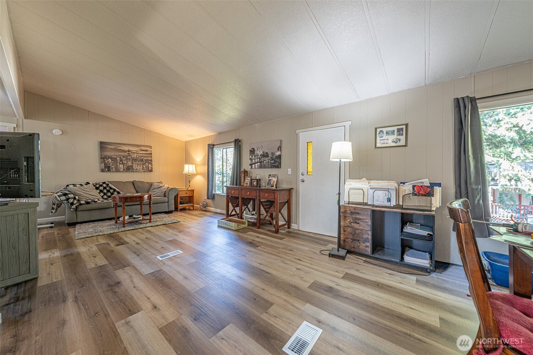 7427 154th Street E 14