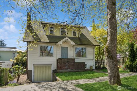 Photo of 209 W Blaine Street, Seattle, WA 98119 (MLS # 2468650)