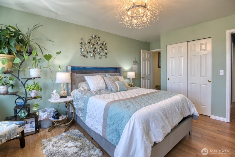 992 Point Brown Avenue SE 2