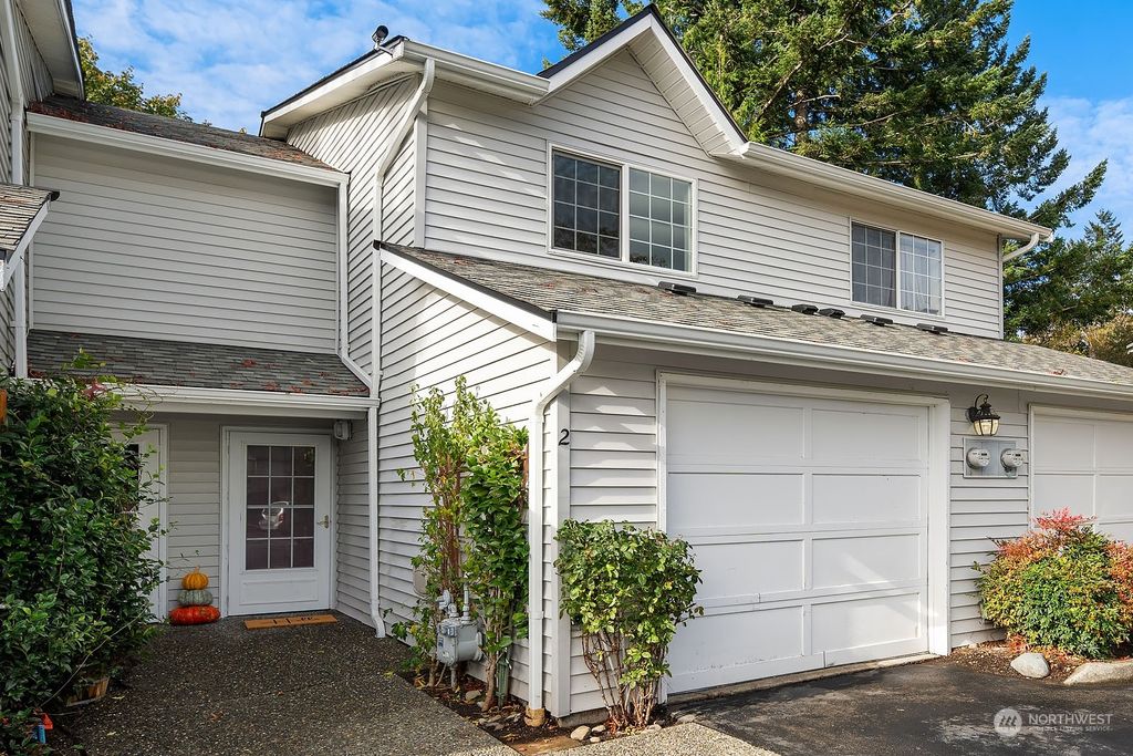 Photo of 315 E Park Street Ct #A2, North Bend, WA 98045 (MLS # 2173903)