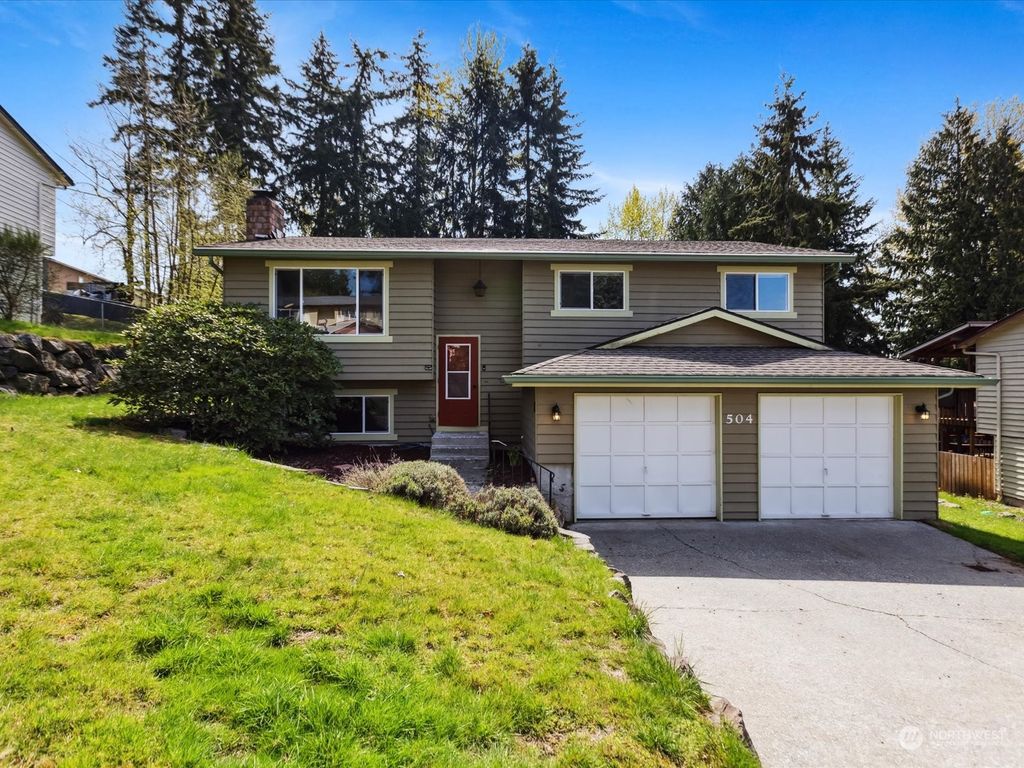 Photo of 504 75th Place SW, Everett, WA 98203 (MLS # 2226996)