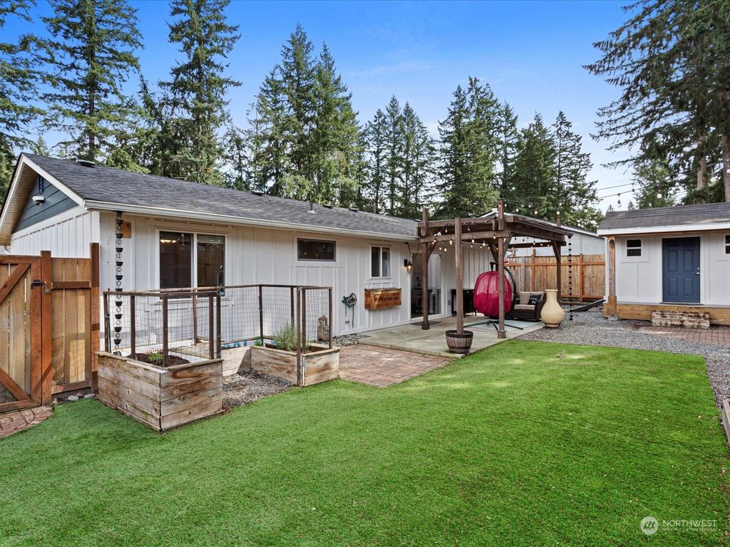 Photo of 26124 195th Place SE, Covington, WA 98042 (MLS # 2049890)
