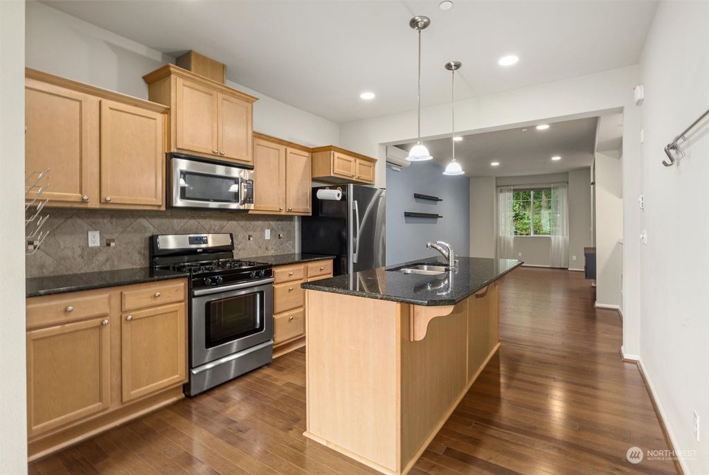 listing image 9362443305146151124