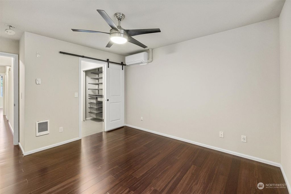 listing image 9369754932467506754