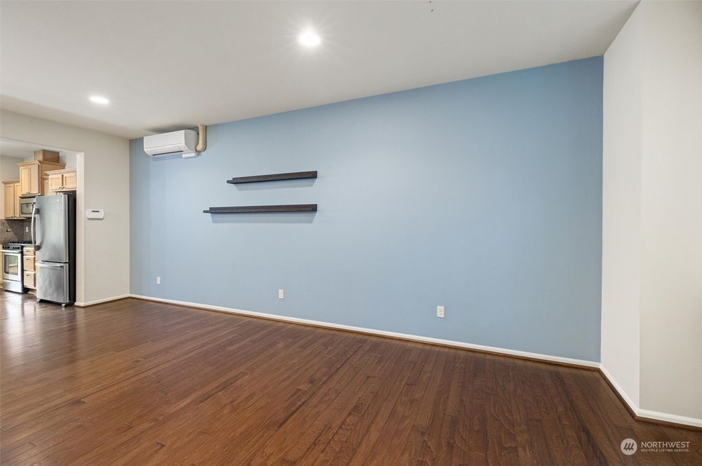 listing image 9365791570212250222