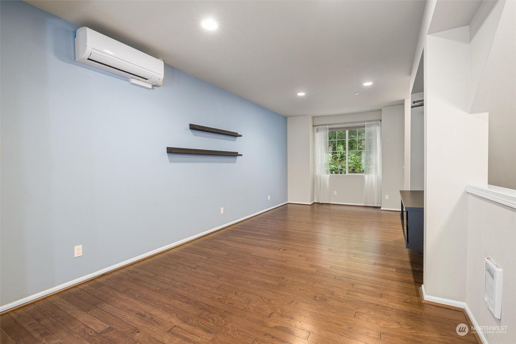 listing image 9368138842955092411