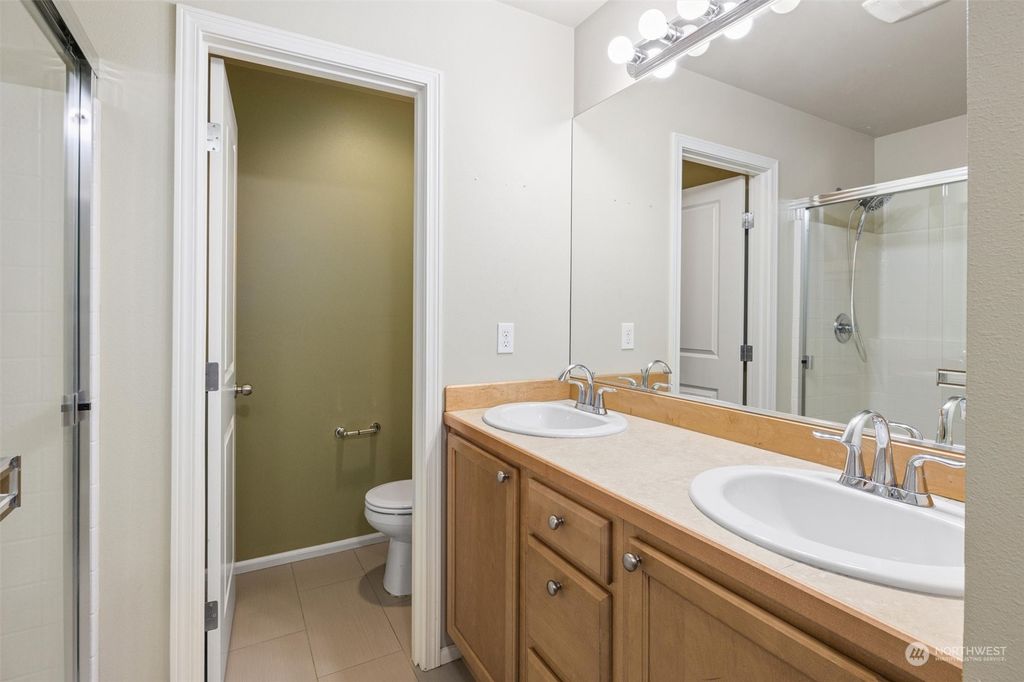 listing image 9369230848518759539