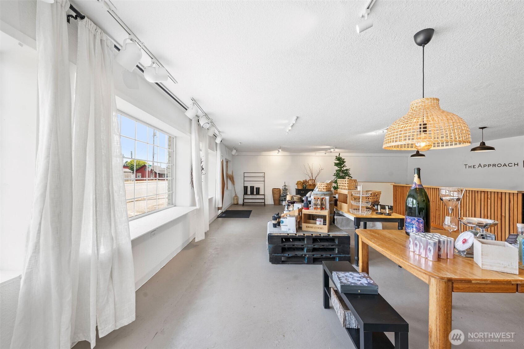 3811 Pacific Way